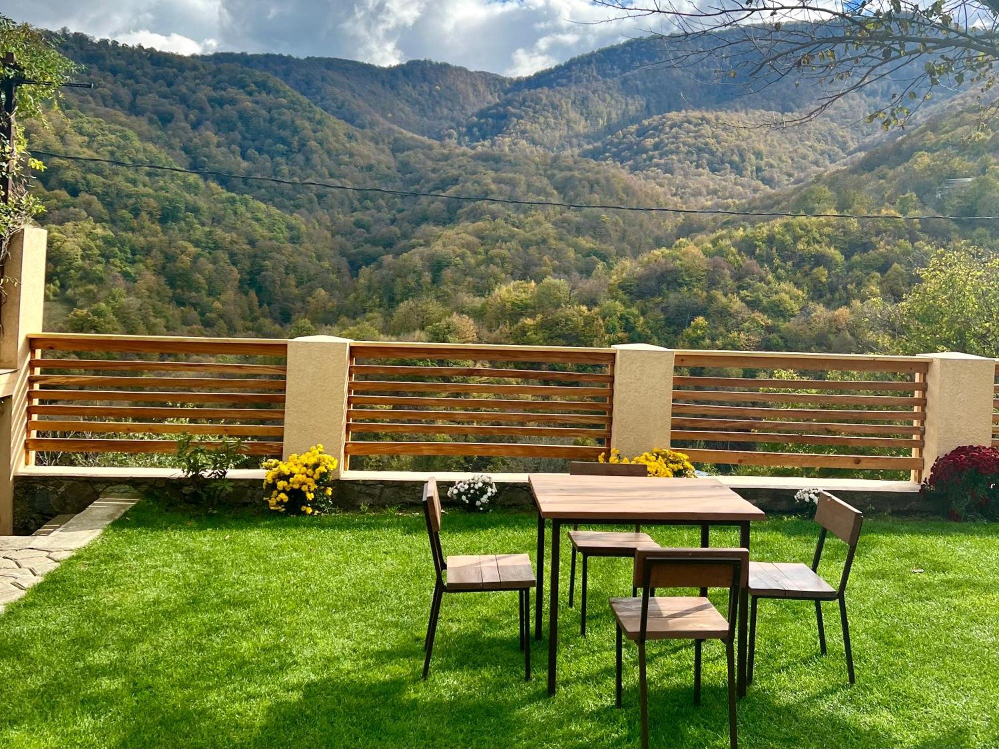 DiliVita Rest House Dilidschan Exterior foto